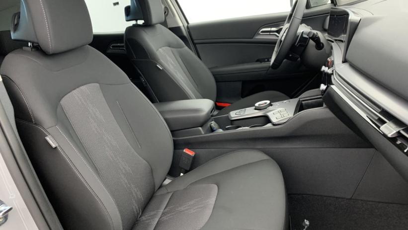 Aperçu du véhicule : HYBRIDE 239 CH BVA6 ACTIVE