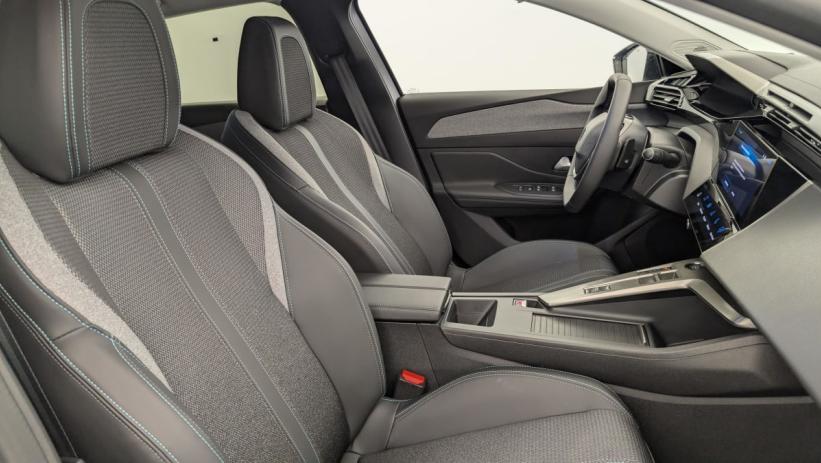 Aperçu du véhicule : Hybrid 145 e-DCS6 Allure