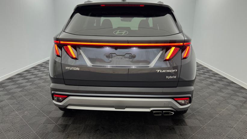 Aperçu du véhicule : 1.6 T-GDI 239 Hybrid BVA6 Executive Ecotronic Gray avec 1160€ d'équipements inclus