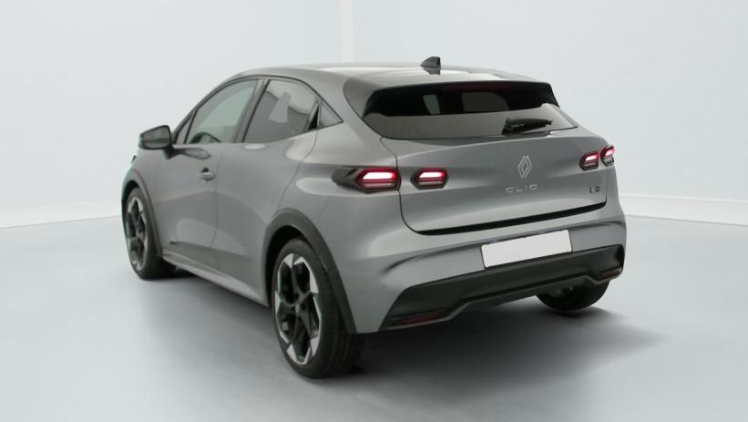 Aperçu du véhicule : E-TECH FULL HYBRID 160 CH TECHNO