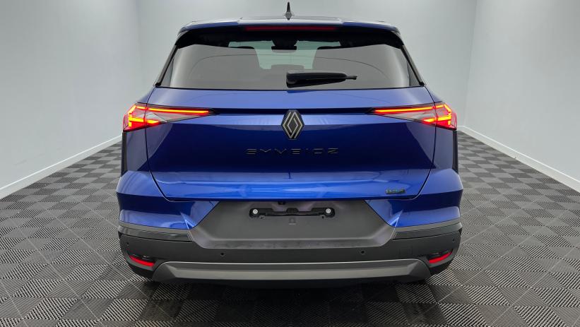 Aperçu du véhicule : E-Tech full hybrid 145 Esprit Alpine Bleu Iron avec 1000€ d'équipements inclus