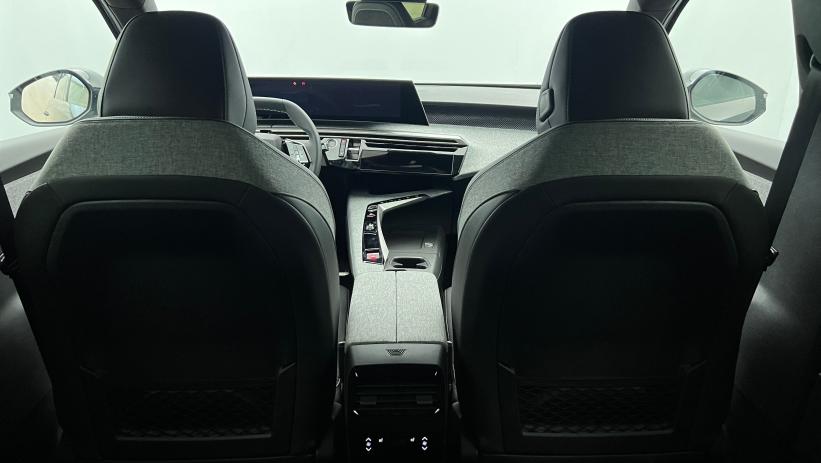 Aperçu du véhicule : Hybrid 145 e-DCS6 GT Exclusive Noir Perla Nera avec 2450€ d'équipements inclus