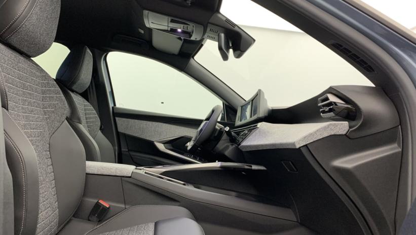 Aperçu du véhicule : Hybrid 145 e-DCS6 Allure