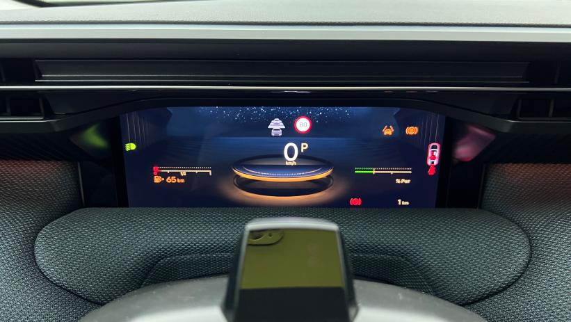 Aperçu du véhicule : Nouveau Hybrid 145 ch e-DCS6 Plus Vert Astoria - Toit Noir Perla Nera avec 2550€ d'équipements inclus