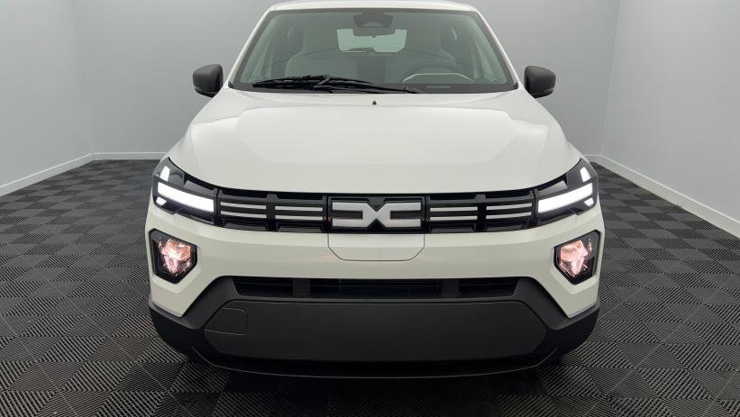 Aperçu du véhicule : 45 Expression Blanc Kaolin avec 260€ d'équipements inclus