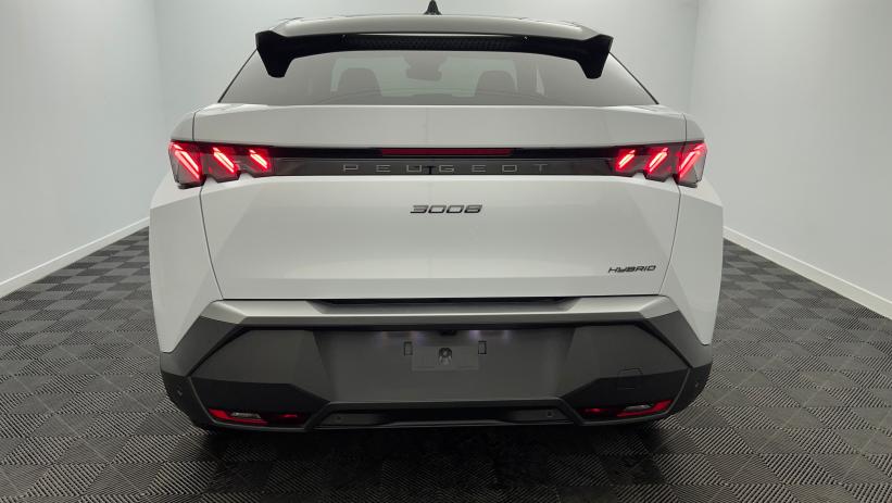 Aperçu du véhicule : Hybrid 145 e-DCS6 GT Exclusive Blanc Okénite avec 3650€ d'équipements inclus