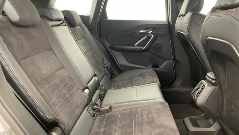 Aperçu du véhicule : SDRIVE 18D 150CH DKG7 M SPORT
