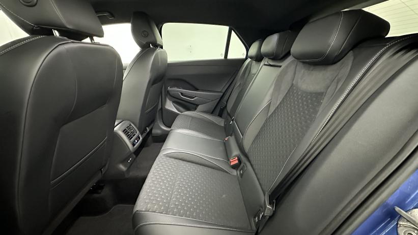 Aperçu du véhicule : 1.5 eTSI EVO2 Hybrid 150ch R-Line DSG7