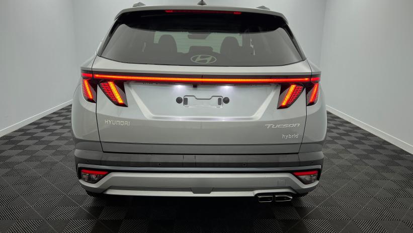 Aperçu du véhicule : 1.6 T-GDI 239 Hybrid BVA6 Executive Shimmering Silver avec 1680€ d'équipements inclus