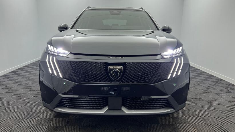 Aperçu du véhicule : Nouveau Hybrid 145 e-DCS6 GT Noir Perla Nera avec 4000€ d'équipements inclus