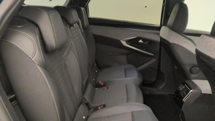 Aperçu du véhicule : HYBRID 145CH E-DCS6 GT