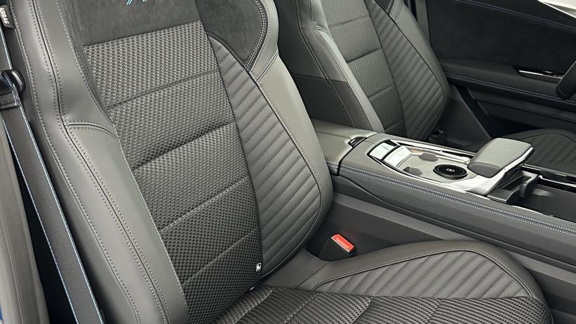 Aperçu du véhicule : E-Tech full hybrid 200ch Esprit Alpine