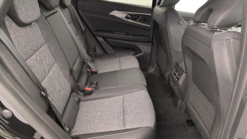 Aperçu du véhicule : full hybrid E-Tech 200 ch Techno