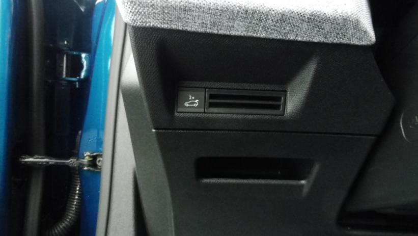 Aperçu du véhicule : 1.2 HYBRID 145CH GT E-DCS6