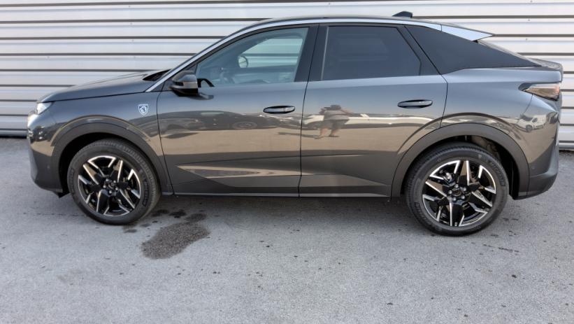 Aperçu du véhicule : 3008 Hybrid 145 e-DCS6 GT Exclusive