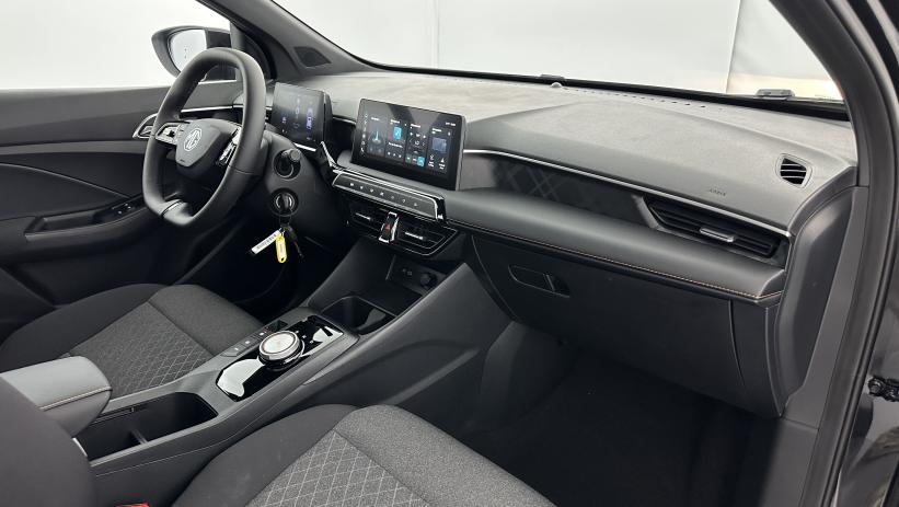 Aperçu du véhicule : 1.5 L Hybrid+ 195ch Standard