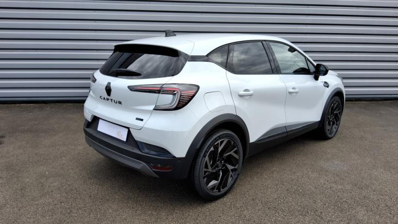 Aperçu du véhicule : CAPTUR E-Tech full hybrid 160 ch esprit Alpine