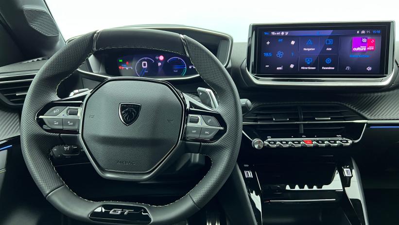 Aperçu du véhicule : Nouvelle Hybrid 145 e-DCS6 GT Noir Perla Nera avec 1700€ d'équipements inclus