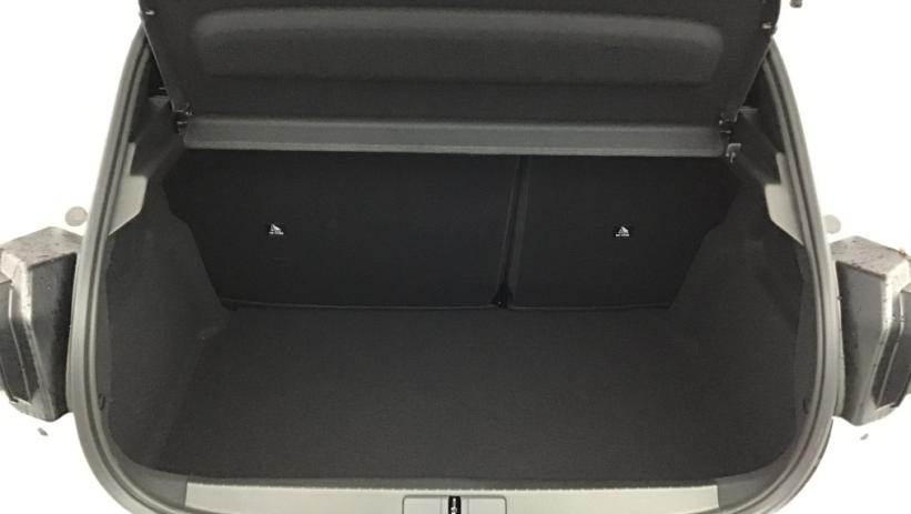 Aperçu du véhicule : 208 Hybrid 136 e-DCS6 Allure