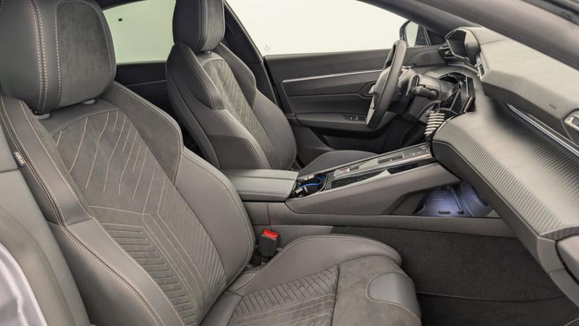 Aperçu du véhicule : Hybrid 225 e-EAT8 Allure