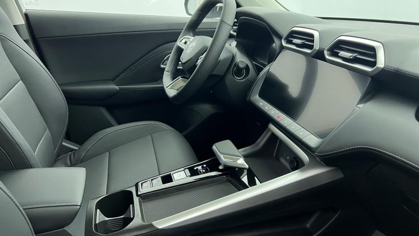 Aperçu du véhicule : 1.5 L Hybrid+ 197 ch Toit panoramique ouvrant Luxury Dover White