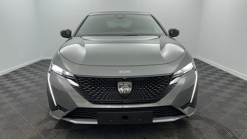 Aperçu du véhicule : BlueHDi 130ch S&S EAT8 GT Gris Selenium avec 4500€ d'équipements inclus