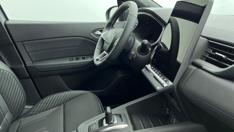 Aperçu du véhicule : E-Tech full hybrid 160 ch esprit Alpine Gris rafale - Toit Noir Etoilé avec 1350€ d'équipements inclus