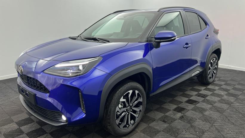 Aperçu du véhicule : Hybride 130ch 2WD Design Bleu Genièvre avec 2150€ d'équipements inclus