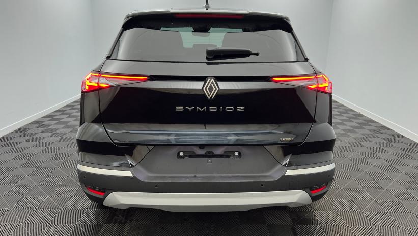 Aperçu du véhicule : E-Tech full hybrid 145 Iconic Noir Etoilé avec 800€ d'équipements inclus