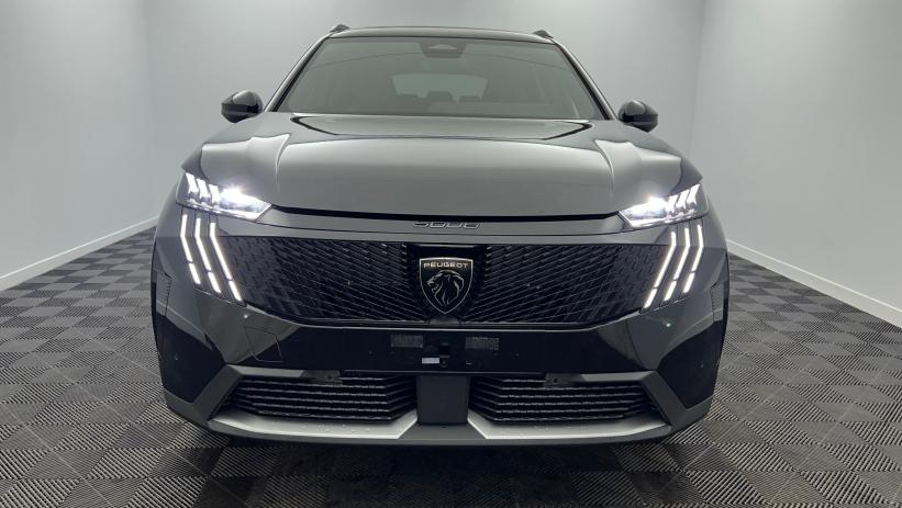 Aperçu du véhicule : Nouveau Hybrid 145 e-DCS6 GT Noir Perla Nera avec 2470€ d'équipements inclus