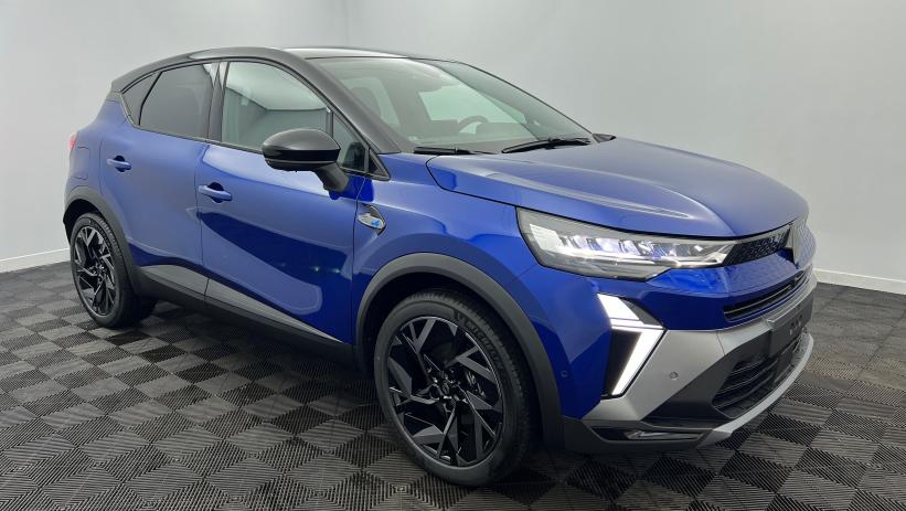 Aperçu du véhicule : E-Tech full hybrid 160 ch esprit Alpine Bleu Iron - Toit Noir Etoilé avec 2300€ d'équipements inclus