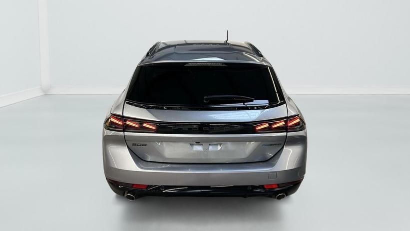 Aperçu du véhicule : Hybrid 225 e-EAT8 Allure