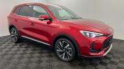 Aperçu du véhicule : 1.5 L Hybrid+ 197 ch Toit panoramique ouvrant Luxury Diamond Red avec 650€ d'équipements inclus